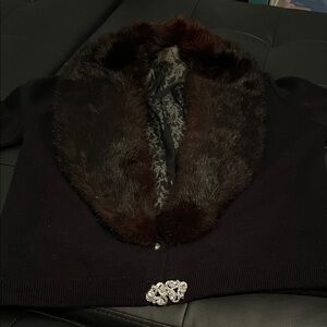 Eva Mendez fur collar black sweater  Medium